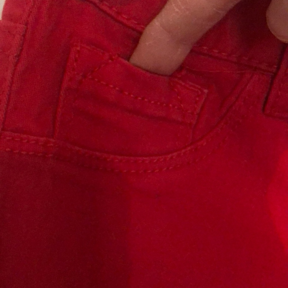 Red pants - Picture 2 of 4